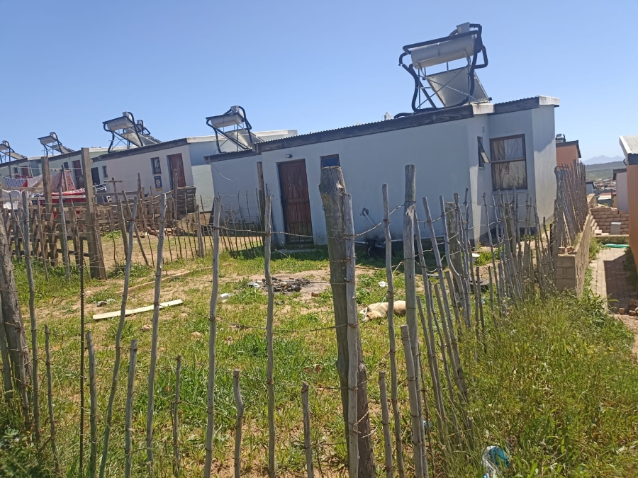 2 Bedroom Property for Sale in Kwanonqaba Western Cape